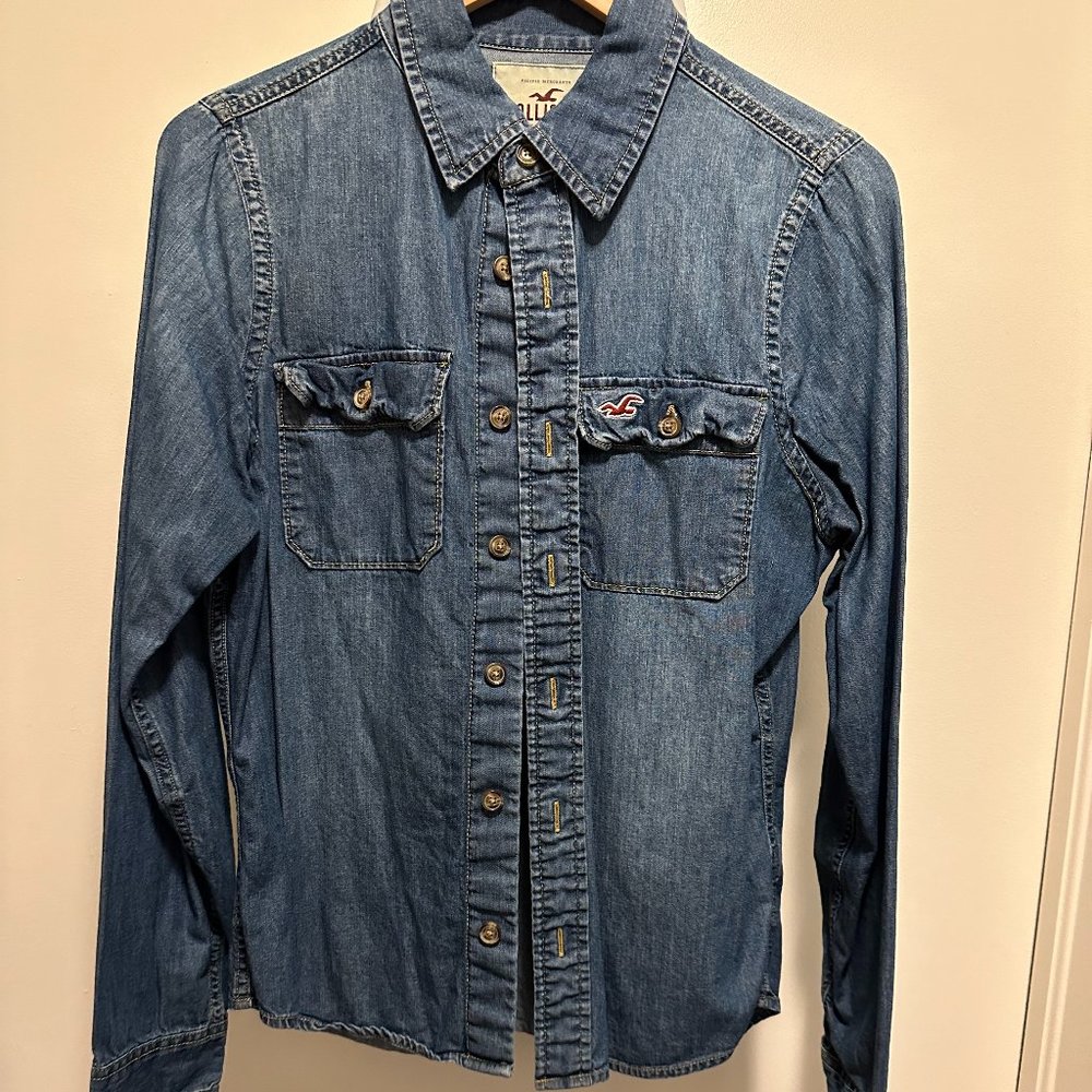 Hollister Jean Button Up - Size Small